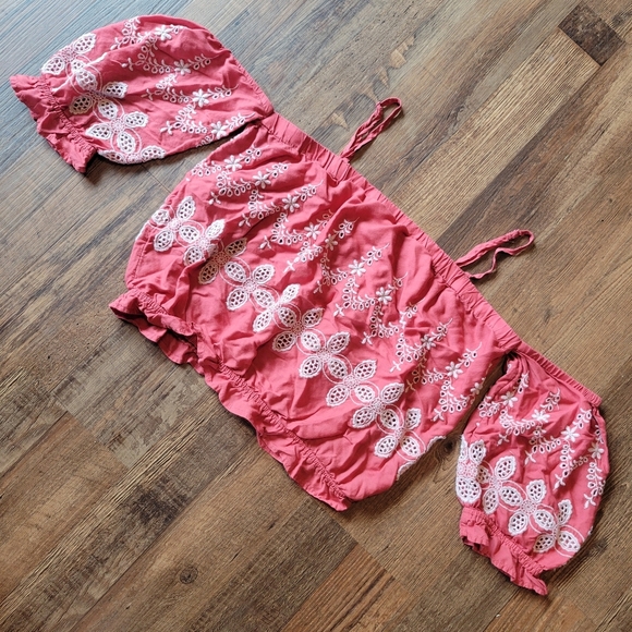 American Eagle Outfitters Red White Embroidered Off The Shoulder Crop Top - Picture 1 of 6